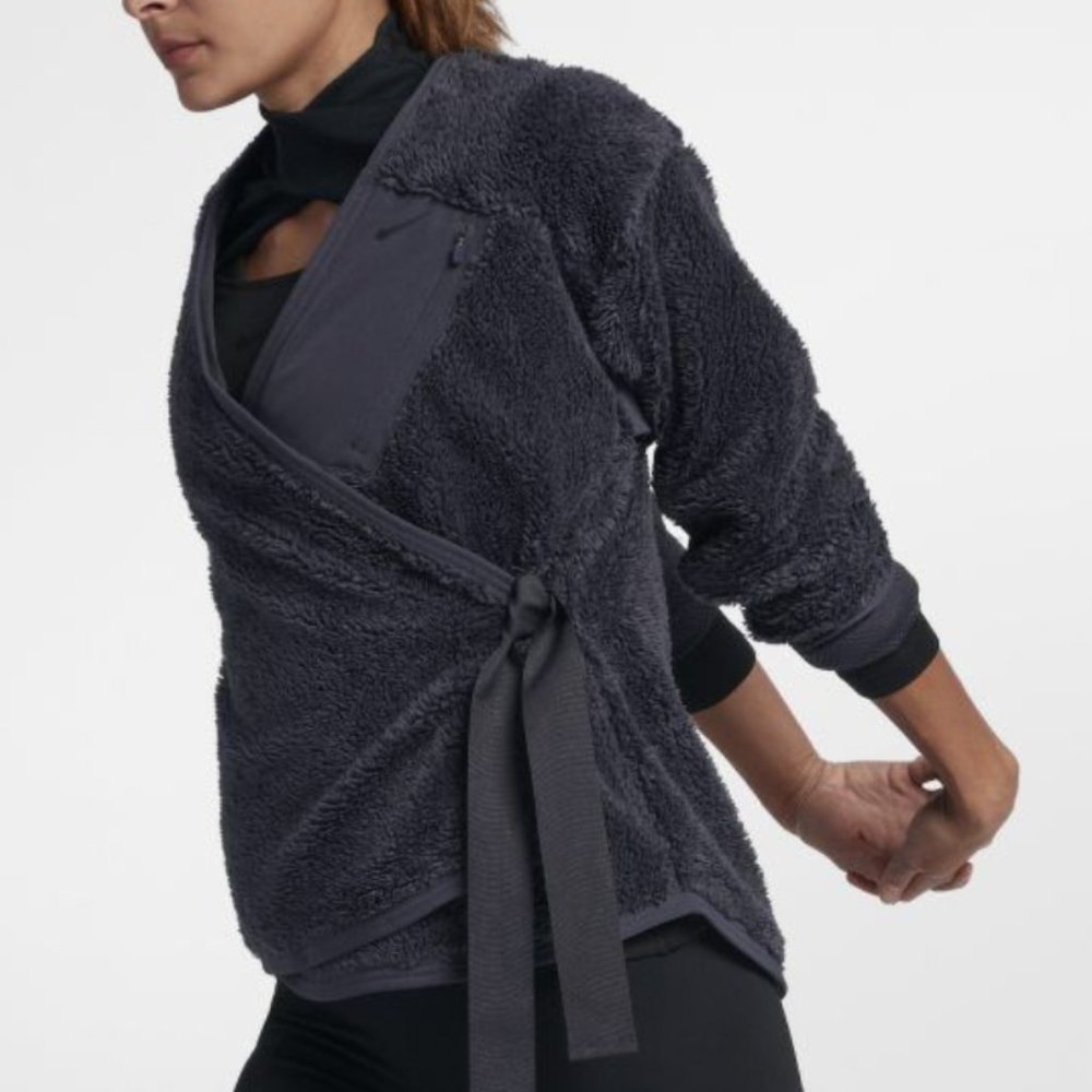 ❌SOLD❌Nike Women's Training Sherpa Wrap Fleece - Picture 2 of 5